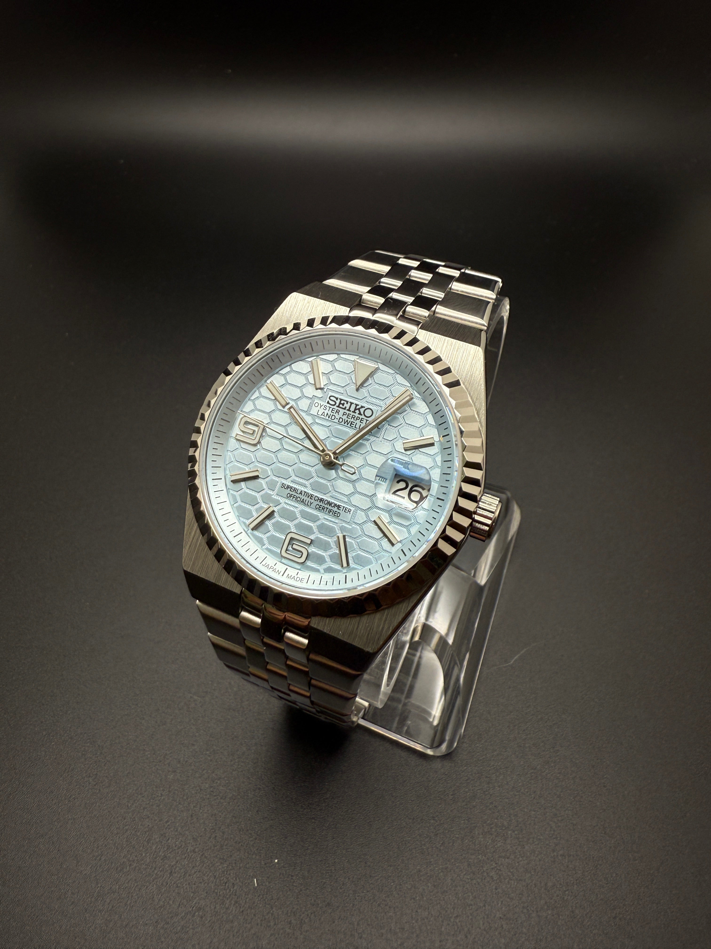 SEIKO LAND DWELLER ICE BLUE