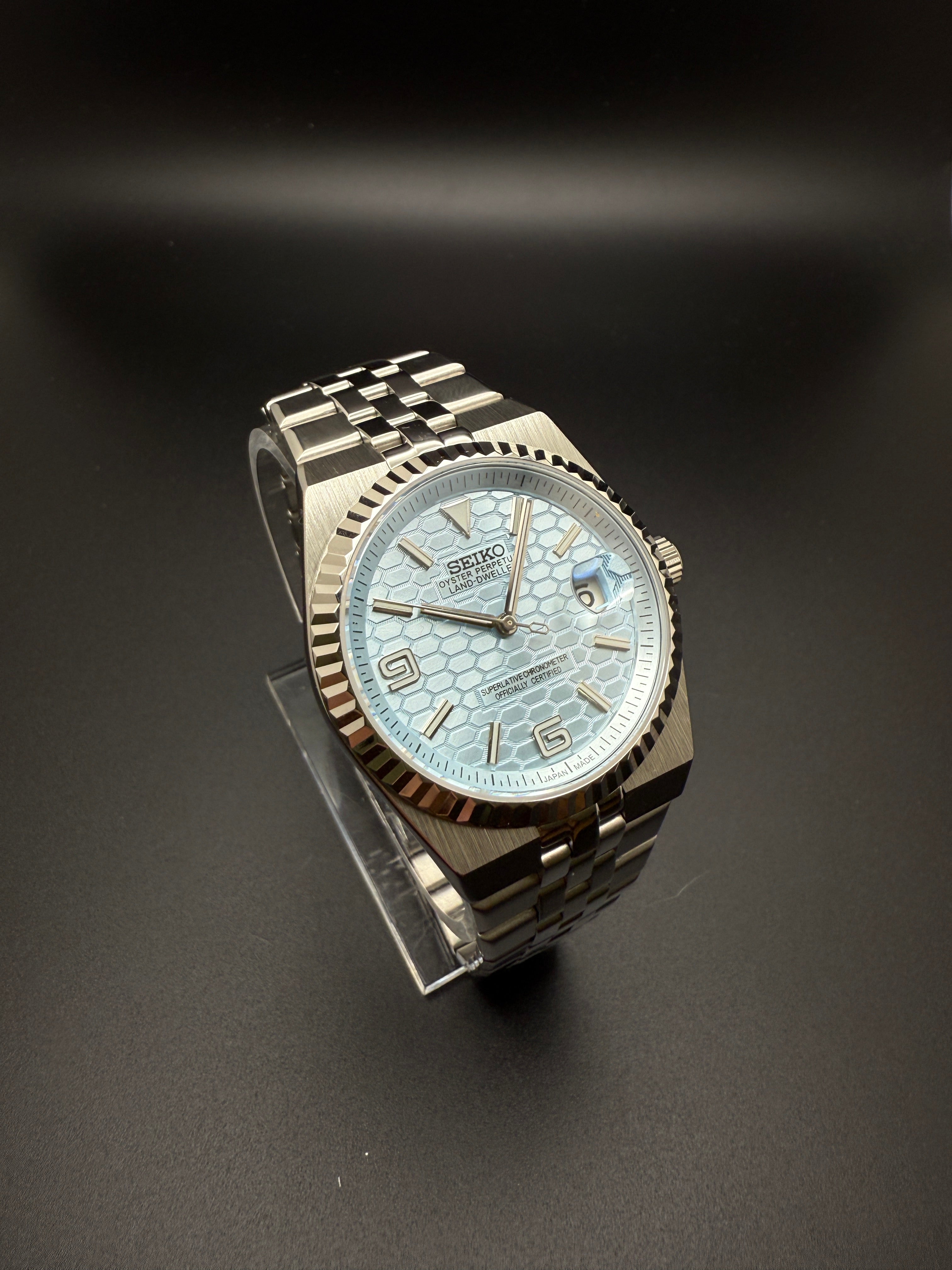 SEIKO LAND DWELLER ICE BLUE