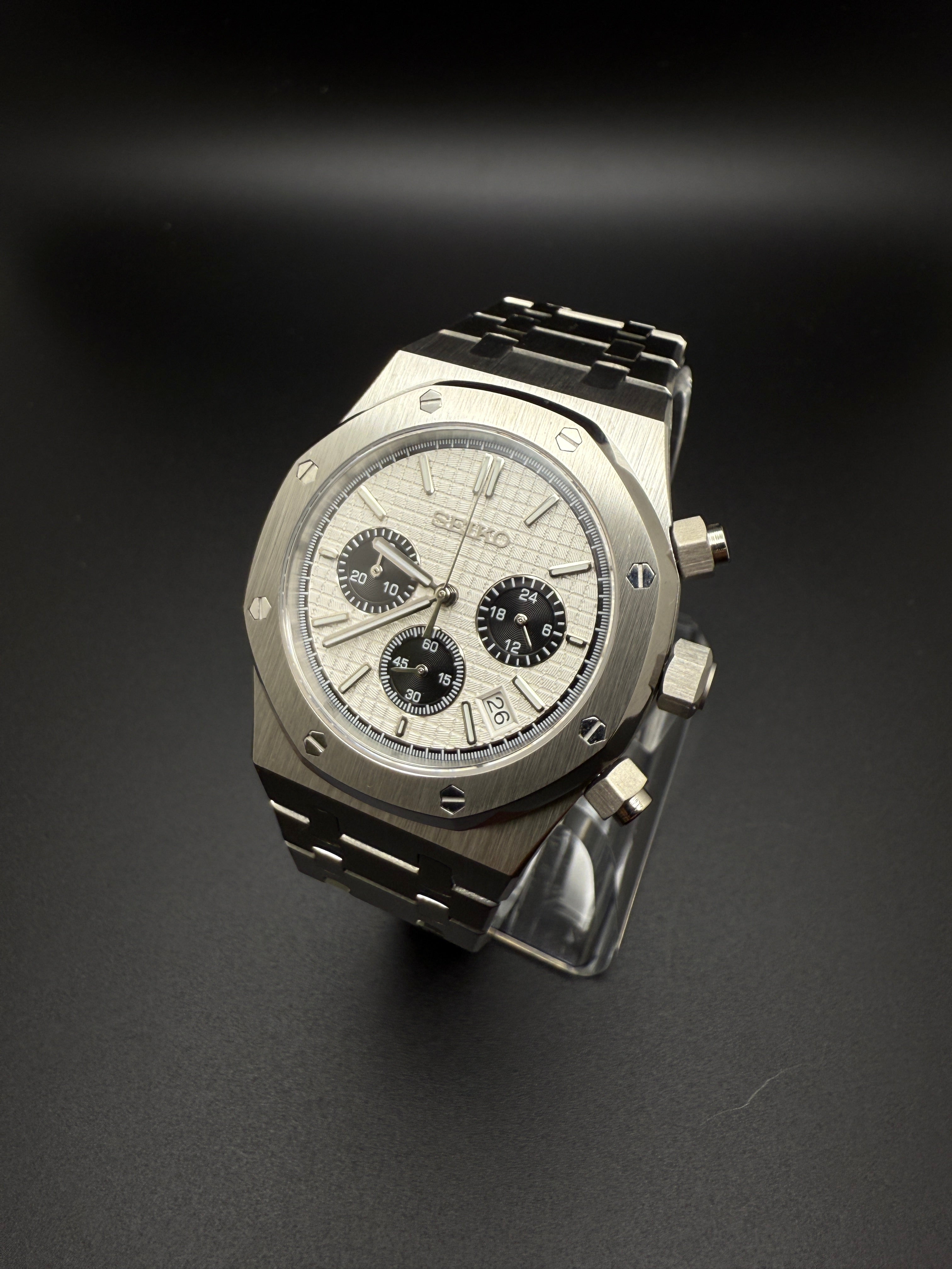 SEIKOAK WHITE CHRONO