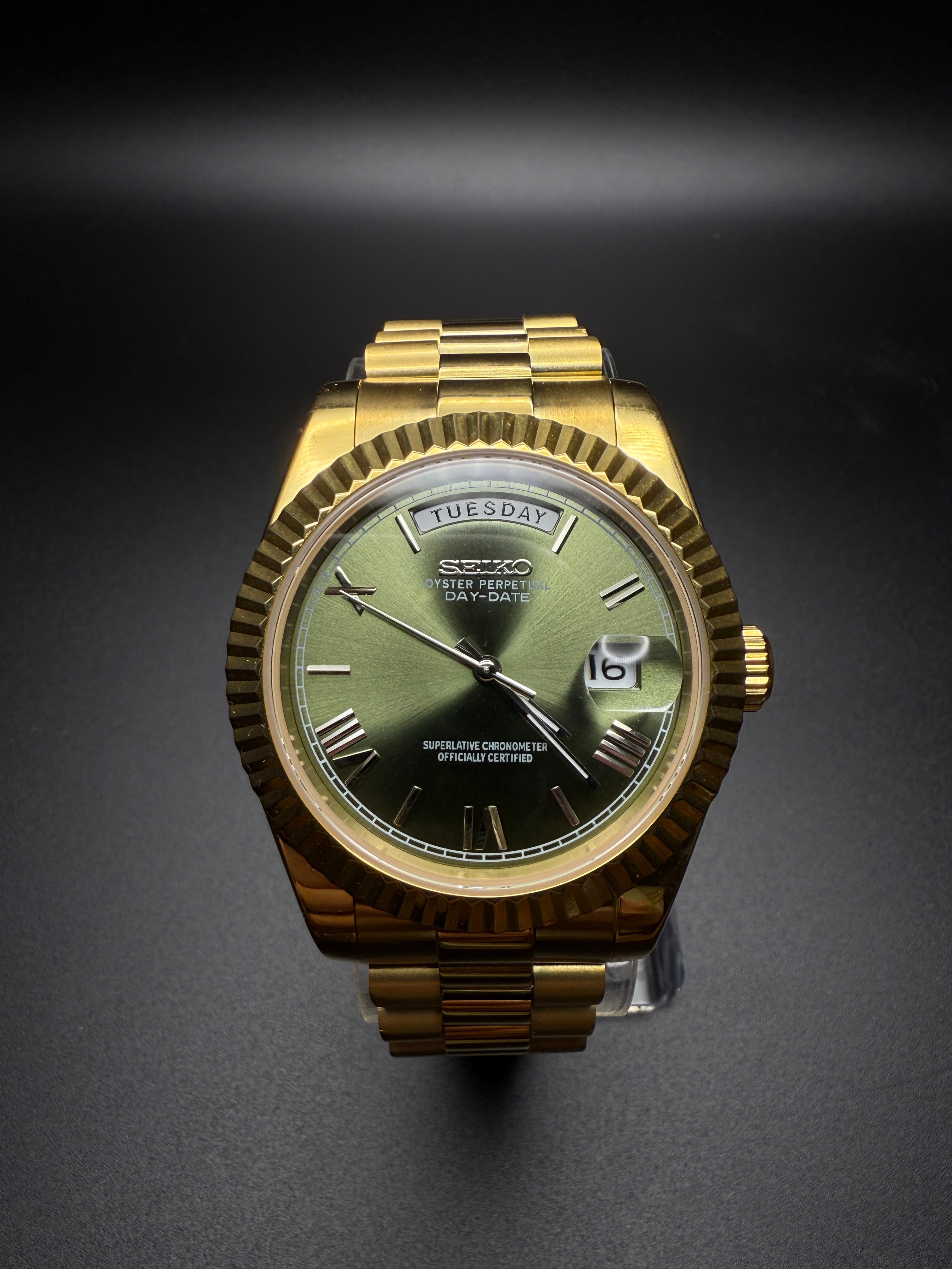 SEIKODATE OLIVE GOLD ROMAN