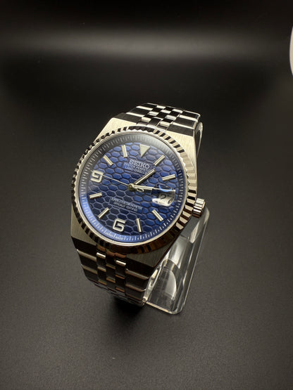 SEIKO LAND DWELLER BLUE DIAL