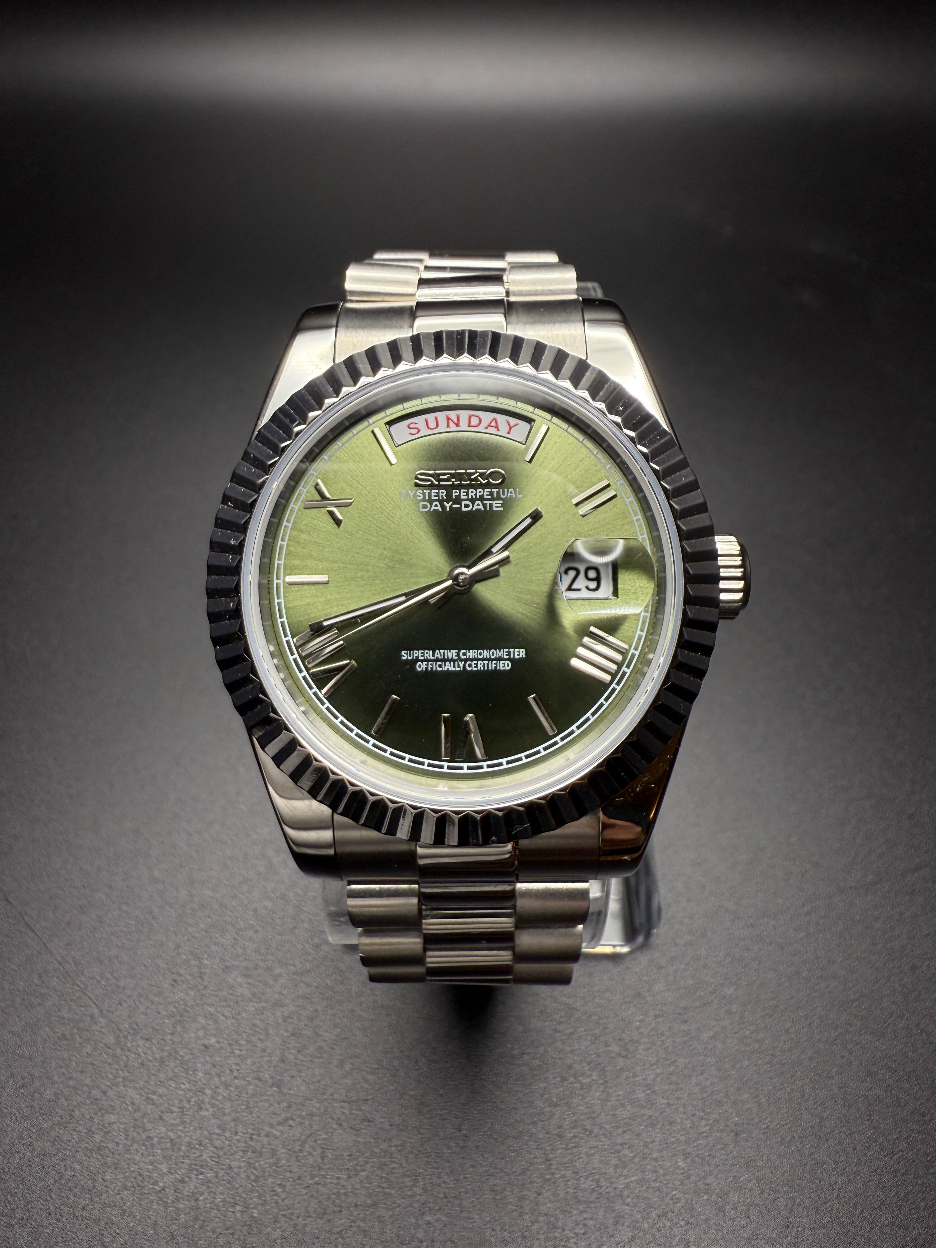 DAY-DATE MOD - OLIVE ROMAN