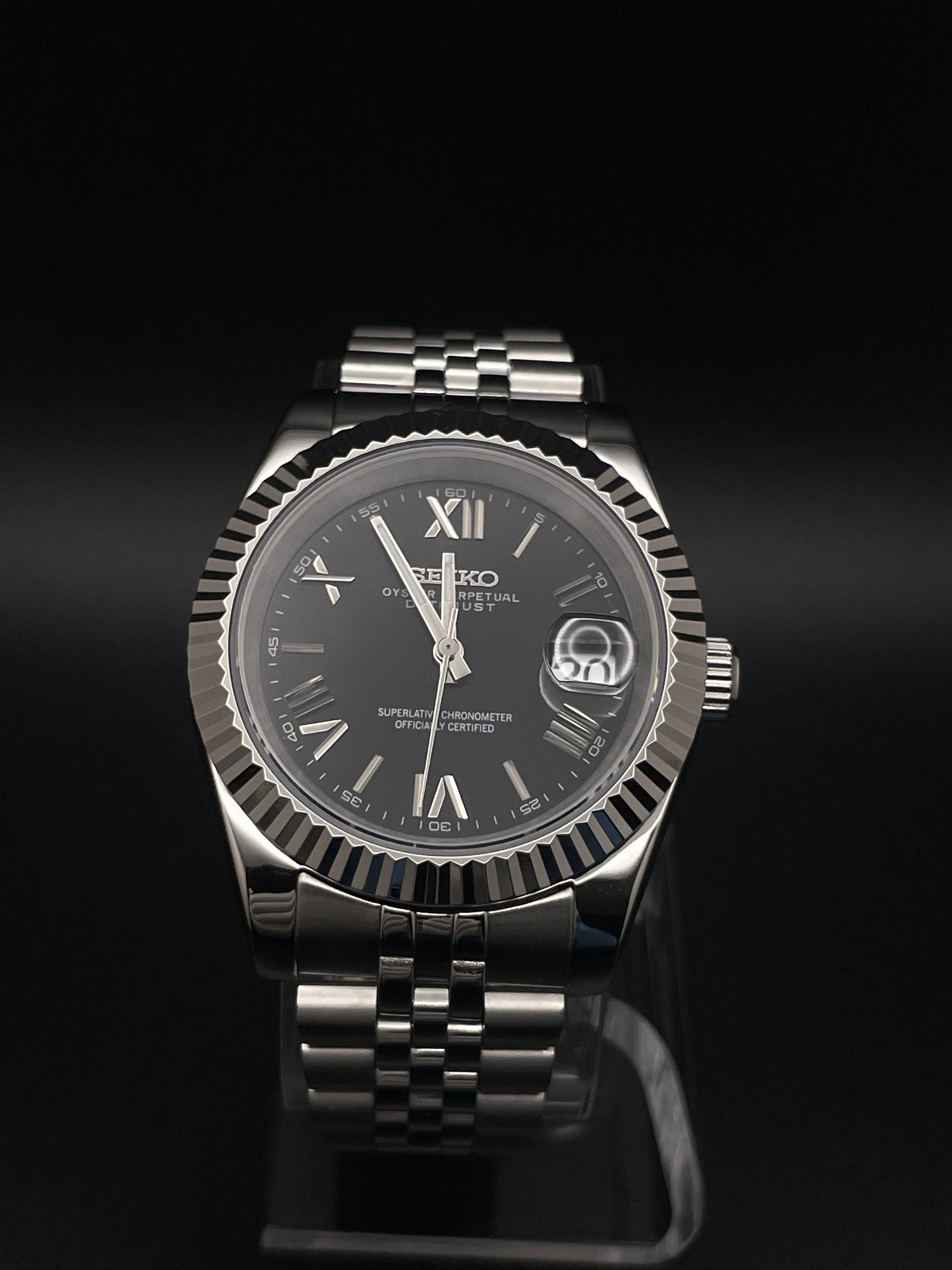 SEIKOJUST BLACK ROMAN